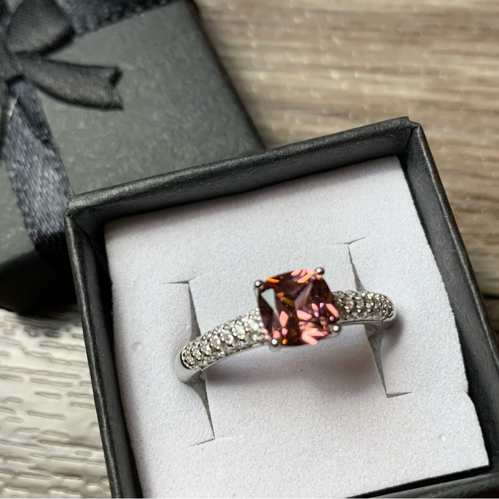 Sangria Stone Ring
